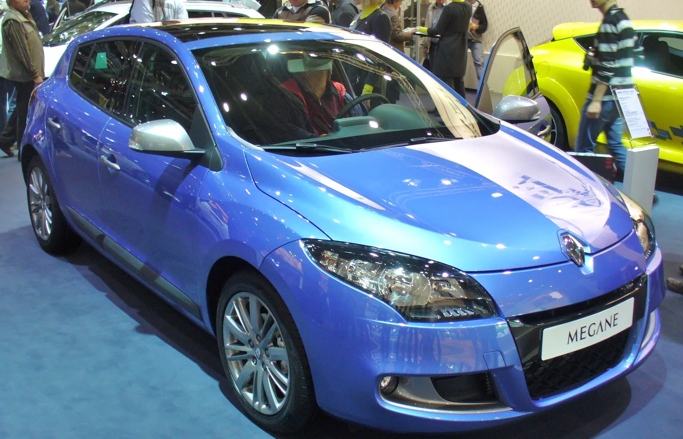 Renault MEGANE E-TECH PLUG-IN HYBRID, vue extérieure du modèle ou d'une variante proche