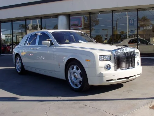 Rolls-royce Phantom, vue extérieure du modèle