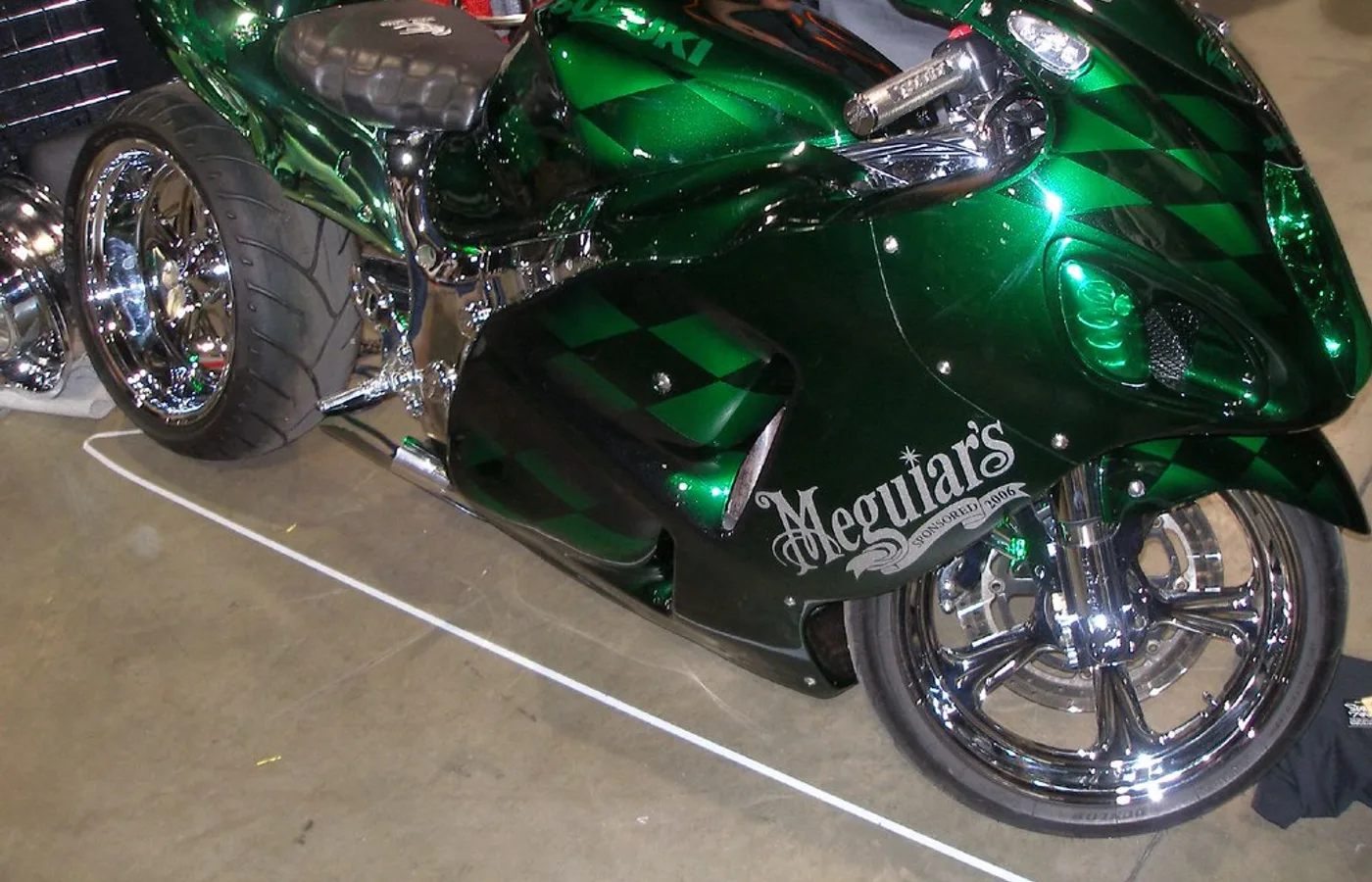 Suzuki Hayabusa, vue extérieure du modèle