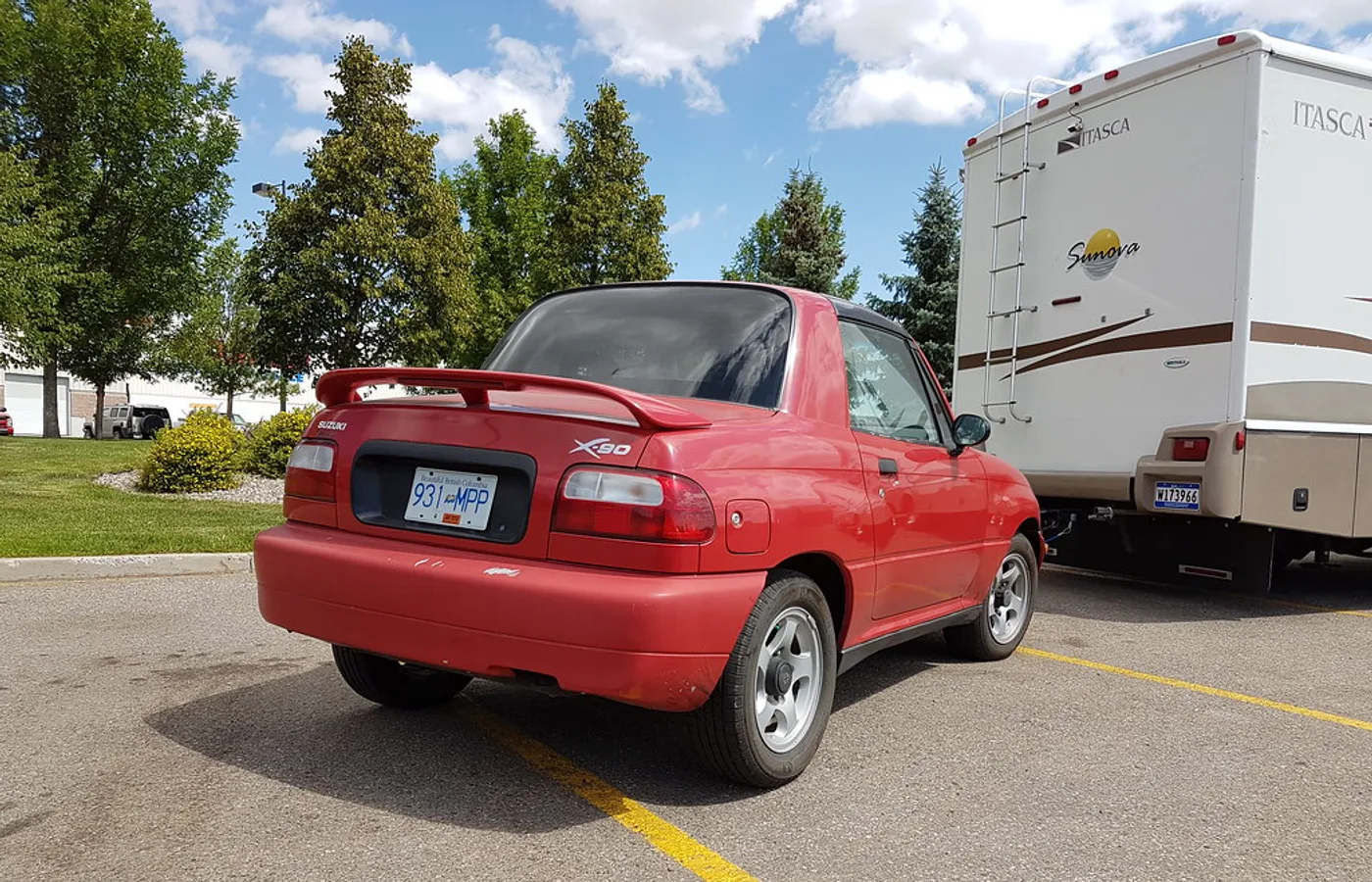 Suzuki X-90, vue extérieure du modèle