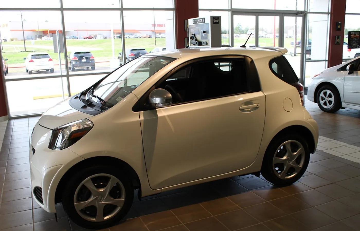Toyota SCION IQ EV, vue extérieure du modèle ou d'une variante proche