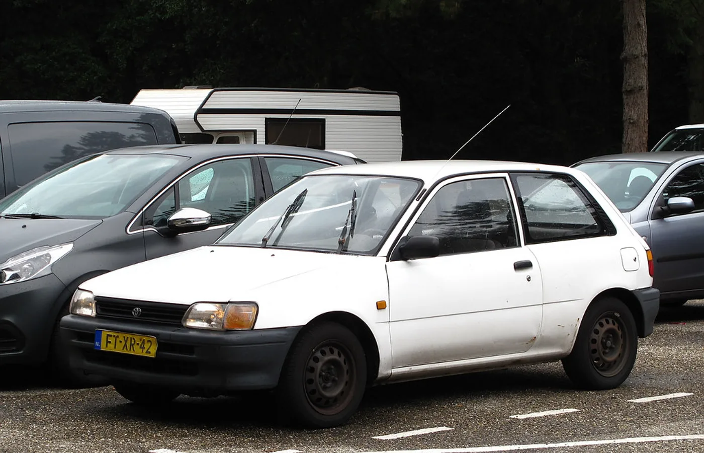 Toyota Starlet, vue extérieure du modèle