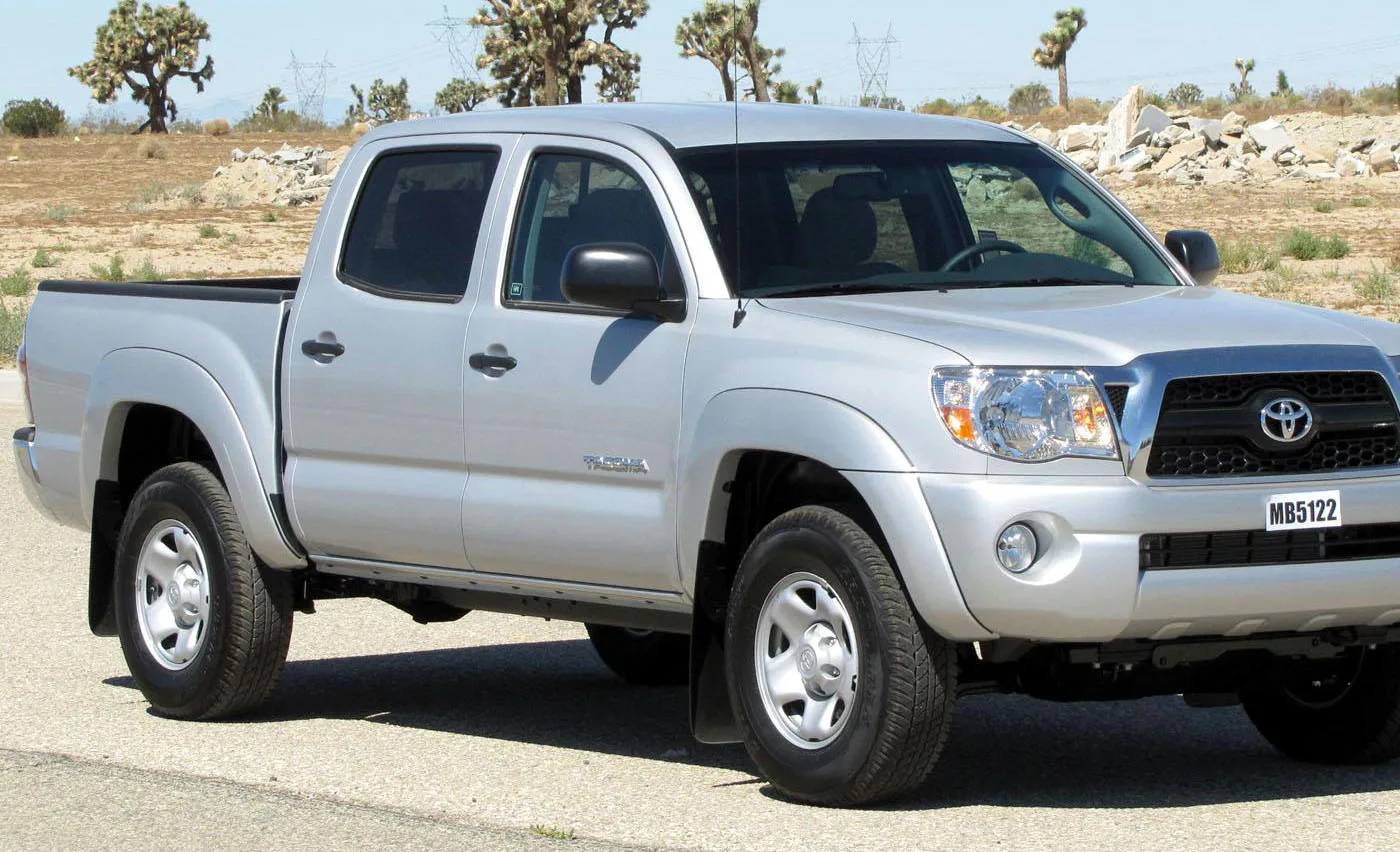 Toyota TACOMA CREW CAB, vue extérieure du modèle ou d'une variante proche