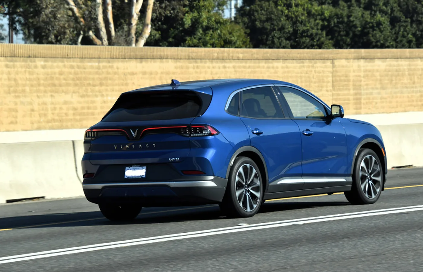 Vinfast VF 7, vue extérieure du modèle ou d'une variante proche