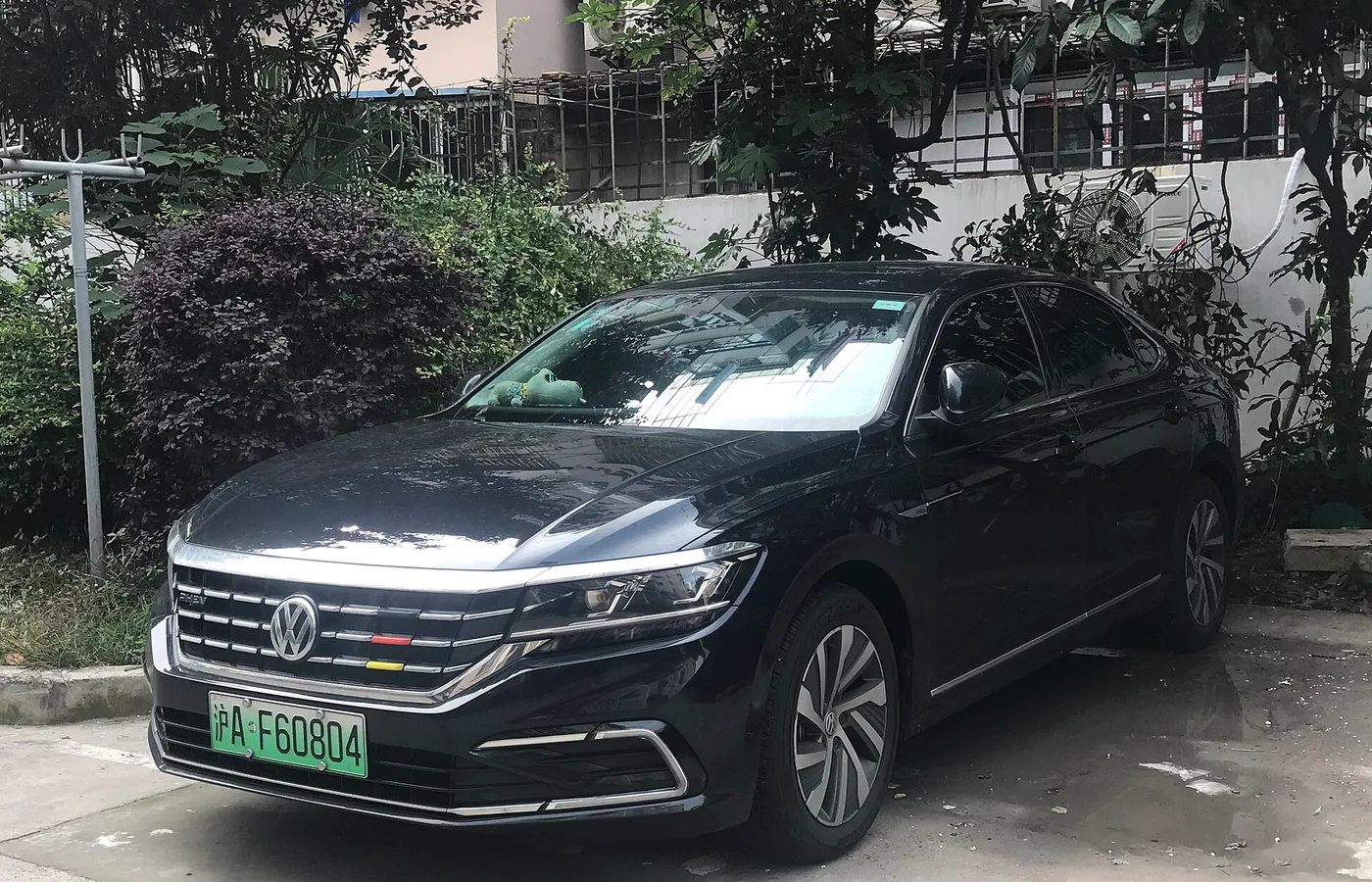 Volkswagen PASSAT W8, vue extérieure du modèle ou d'une variante proche