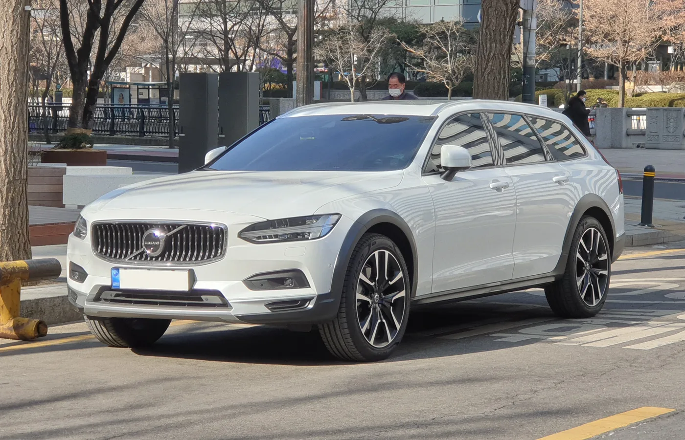 Volvo V90 CROSS COUNTRY B6, vue extérieure du modèle