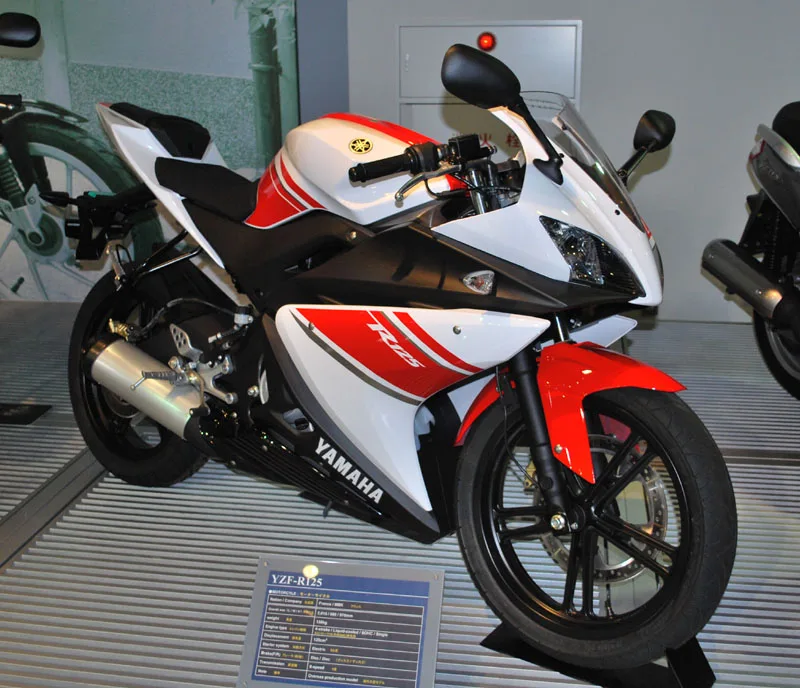 Yamaha YZF-R125, vue extérieure du modèle